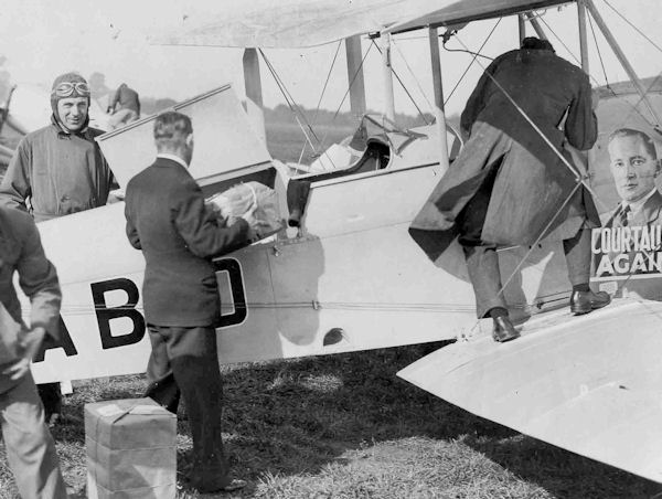 G-ABIO DH Moth General Election 1931 2